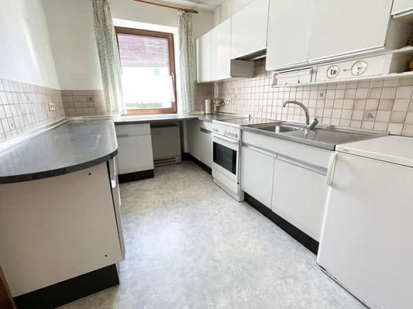 Immobilie in Pfaffenhausen - Renovierungsbedürftiges Einfamilienhaus mit viel Potenzial in Schöneberg - Bild 2