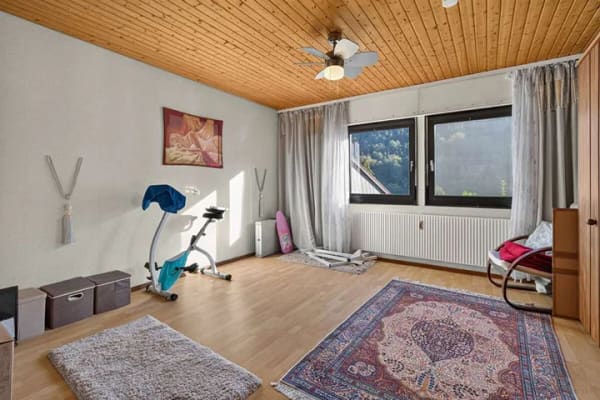 Immobilie in Unterreichenbach - Viel Platz für Ihre Wohnideen – freistehendes Haus mit Garten in Unterreichenbach. - Bild 3
