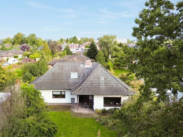 Immobilie in Bad Oldesloe - Großzügiges Nordhaus-Fertighaus in ruhiger Sackgassenlage in  Bad Oldesloe - Bild 0