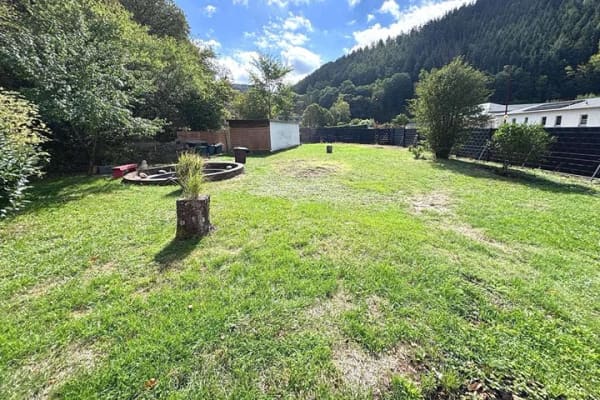 Immobilie in Ahrbrück - Viel Raum, viel Potenzial: Einfamilienhaus mit Anbau auf großem Grundstück in Ahrbrück - Bild 2