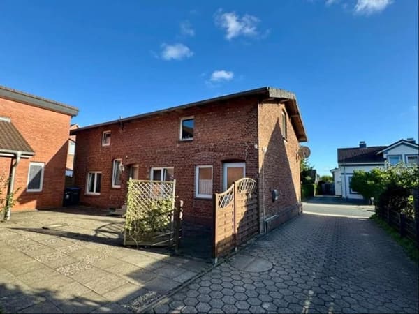 Immobilie in Kellinghusen - Zwei Häuser (Bj.1999+1899) ein Grundstück 1716 m²  in toller, ruhiger Lage  - Bild 4