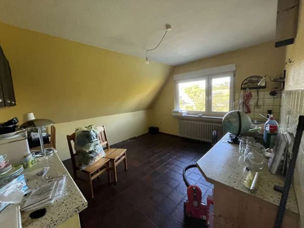 Immobilie in Wiefelstede - Großes Einfamilienhaus mit Garage in Neuenkruge Wiefelstede - Bild 2