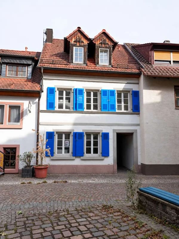 Immobilie in Wolfstein - Historischer Charme in Wolfstein: Gemütliches Zweifamilienhaus mit 2 Einheiten - Bild 0