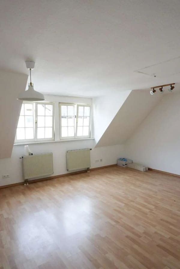 Immobilie in Wolfstein - Historischer Charme in Wolfstein: Gemütliches Zweifamilienhaus mit 2 Einheiten - Bild 3