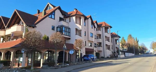 Immobilie in Holzgerlingen - Helle, lichtdurchflutete Maisonette-Wohnung im Toskana-Stil – 3,5-Zimmer-Wohnung mit Balkon und EBK - Bild 0