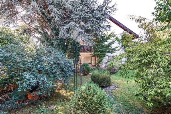 Immobilie in Adelmannsfelden - GROSSZÜGIGES MEHRGENERATIONENHAUS MIT CA. 370 m² WOHNFLÄCHE, GROSSEM GARTEN & DOPPELGARAGE - Bild 1