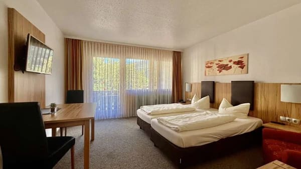 Immobilie in Inzell - Ein Stück Chiemgau für sich – Attraktives Ferienapartment im 1. Obergeschoss - Bild 1