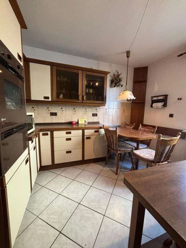 Immobilie in Eisenberg (Pfalz) - Ohne Provision! Haus mit viel Platz, sucht neue Eigentümer! - Bild 1