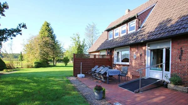 Immobilie in Bad Zwischenahn - Attraktives Einfamilienhaus auf großzügigem Grundstück mit weitem Ausblick in Bad Zwischenahn-Ekern - Bild 3