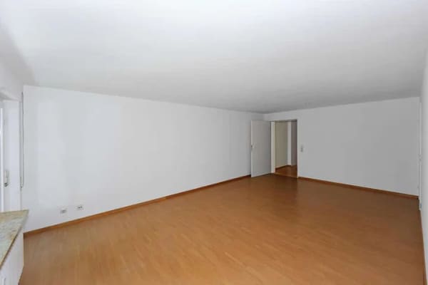 Immobilie in Wehr - Attraktive Gelegenheit: 3-Zimmer Wohnung mit Balkon zum Top-Preis - Bild 2