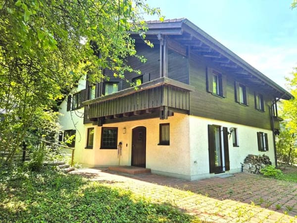 Immobilie in Dingolfing - Großzügiges Einfamilienhaus mit Einliegerwohnung in bester Wohnlage! - Bild 0