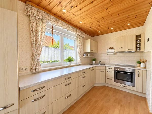 Immobilie in Vöhringen - ***Wohnhaus mit Optionen in Vöhringen*** - Bild 1