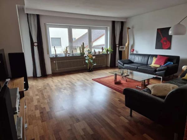 Immobilie in Fronreute - 4,5-Zimmer-Wohnung mit Garten und Werkstatt in Fronreute - Bild 3