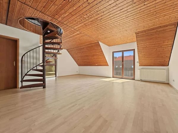 Immobilie in Alsleben - Charmante 4-Zimmer-Maisonettewohnung mit Garage und Ausblick ins Grüne in Plötzkau - Bild 3