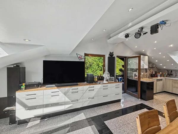 Immobilie in Bad Feilnbach - Wohnfühlambiente mit Bergblick – Charmante 2-Zimmer-Dachgeschoss-Wohnung in Bad Feilnbach - Bild 2
