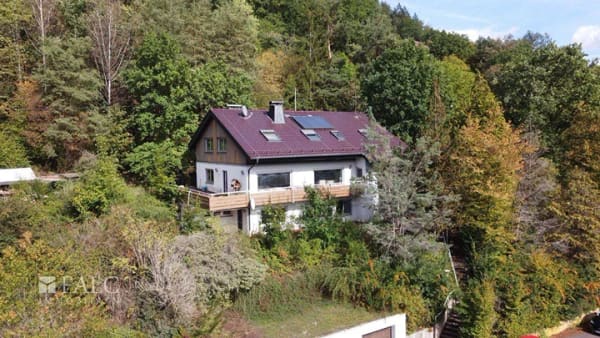 Immobilie in Buchen (Odenwald) - Freistehendes 3-Familienhaus in Buchen-Hettigenbeuern - Bild 1