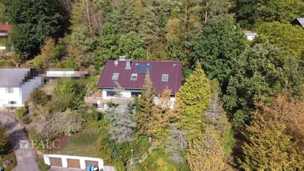 Immobilie in Buchen (Odenwald) - Freistehendes 3-Familienhaus in Buchen-Hettigenbeuern - Bild 2
