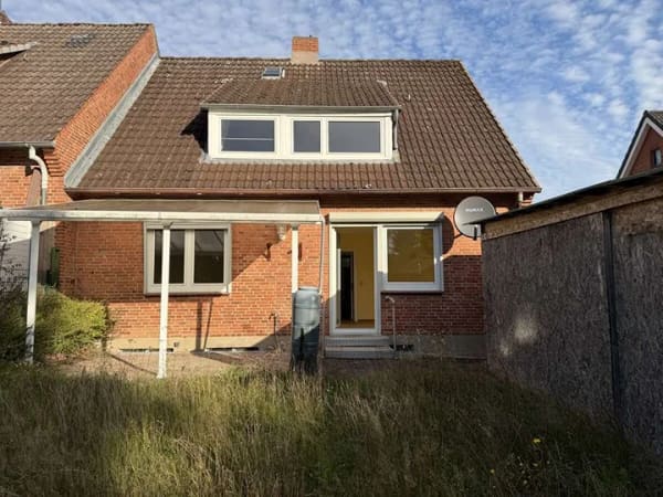Immobilie in Schwentinental - Reihenendhaus in Schwentinental mit viel Potenzial - Bild 1