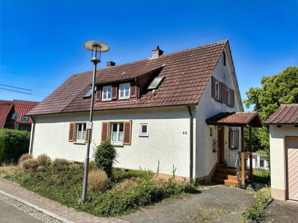 Immobilie in Wurmlingen - Charmantes Einfamilienhaus mit Einliegeroption und Doppelgarage in ruhiger Lage von Wurmlingen - Bild 0