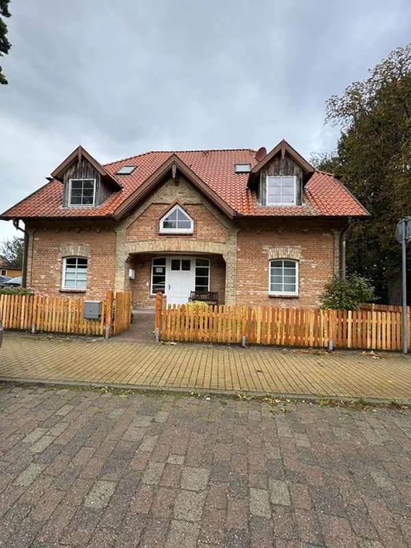 Immobilie in Kalkhorst - Stilvolle Ferienwohnung im Erdgeschoss links der Strandvilla - Bild 1