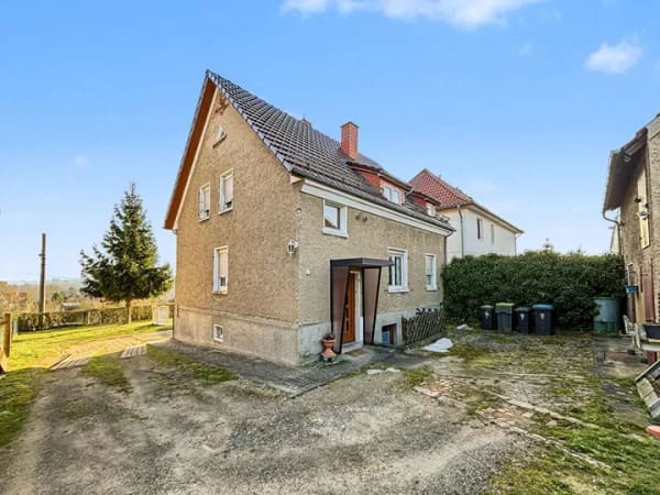 Immobilie in Gerstungen - Charmantes Einfamilienhaus mit großem Grundstück und viel Potenzial in Gerstungen - Bild 1