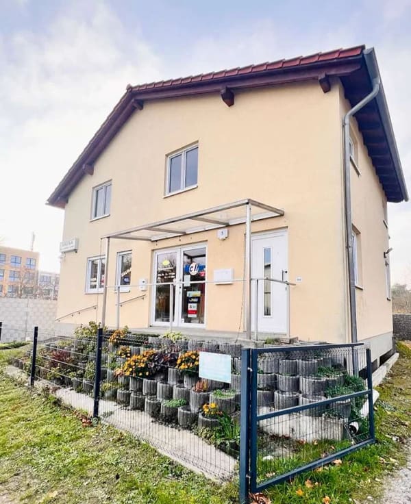 Immobilie in Bernau - Wohnen und Arbeiten unter einem Dach – vielseitige Immobilie mit Entwicklungsmöglichkeiten - Bild 1
