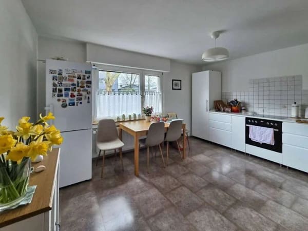 Immobilie in Leverkusen - Mehrfamilienhaus im Herzen von Leverkusen Rheindorf mit Potenzial - Bild 2