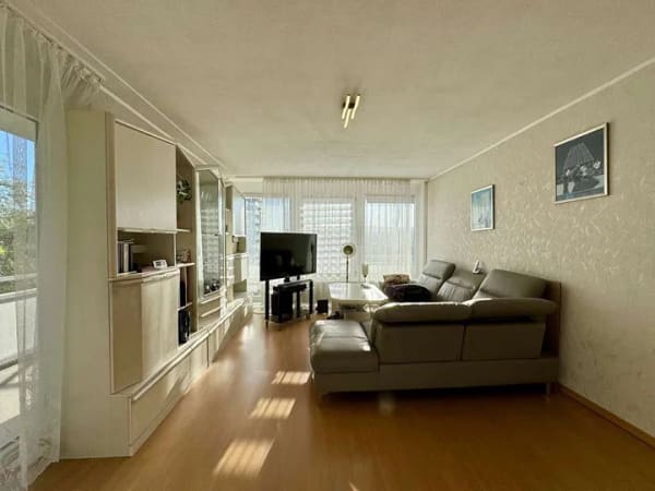 Immobilie in Lahr/Schwarzwald - 2-Zi-Wohnung mit großem Balkon + EBK * KfZ-Stellplatz * Leerstehend * 77933 Lahr - Bild 1
