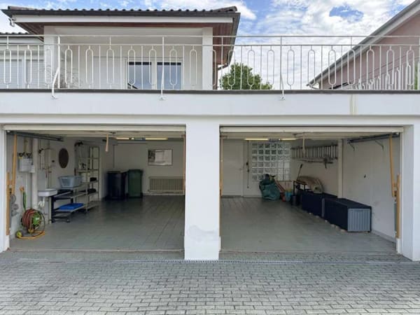 Immobilie in Ispringen - Repräsentatives Einfamilienhaus mit ELW in begehrter Feldrandlage! - Bild 4