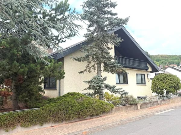 Immobilie in Großheubach - Keine Käuferprovision! Kaufen Sie ab € 1.249,- mtl.* / EFH m. Eckgrundstück! gepflegtes Umfeld! - Bild 3