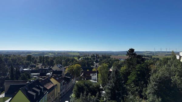 Immobilie in Hohenstein-Ernstthal - unverbaubarer Blick auf  das grüne Erzgebirge - Bild 0