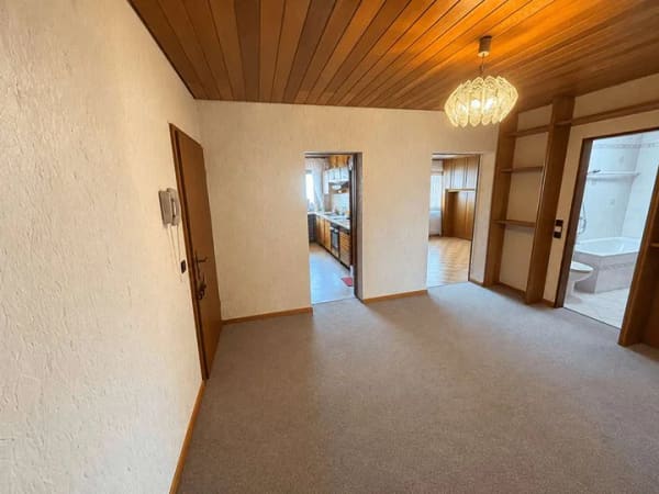 Immobilie in Liederbach - 4-Zimmer-Wohnung mit zwei Balkonen & Garage in Liederbach - Bild 3