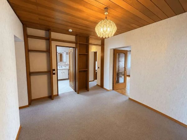 Immobilie in Liederbach - 4-Zimmer-Wohnung mit zwei Balkonen & Garage in Liederbach - Bild 4