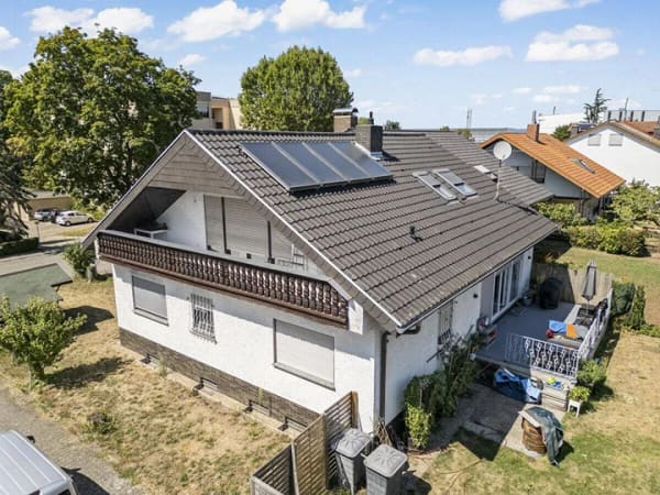 Immobilie in Nußloch - Großzügiges 1- bis 2-Familienhaus mit Garten und 3 Stellplätzen in ruhiger Lage - Bild 0
