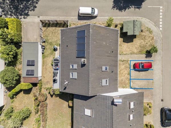 Immobilie in Nußloch - Großzügiges 1- bis 2-Familienhaus mit Garten und 3 Stellplätzen in ruhiger Lage - Bild 2