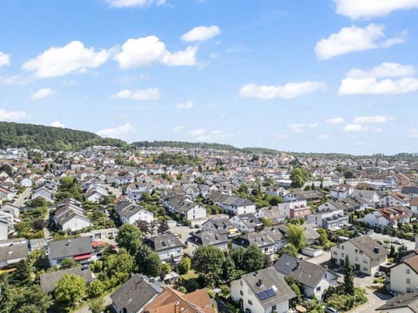 Immobilie in Nußloch - Großzügiges 1- bis 2-Familienhaus mit Garten und 3 Stellplätzen in ruhiger Lage - Bild 4