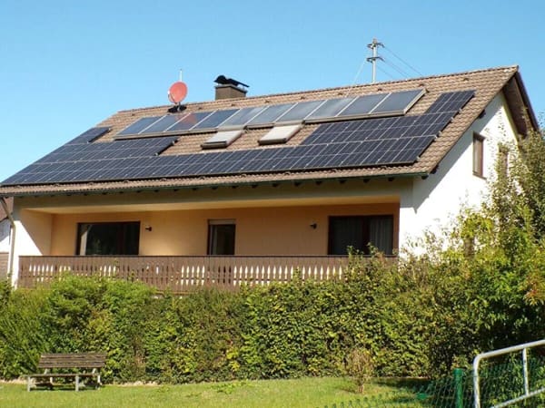 Immobilie in Ellzee - Zweifamilienhaus mit zusätzlicher Einliegerwohnung - Doppelgarage und Doppelcarport - Bild 3