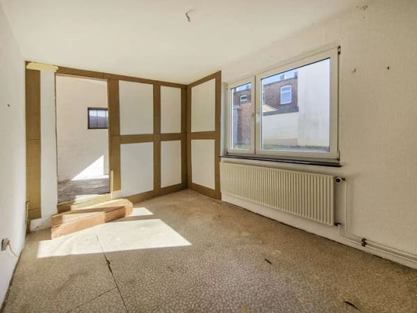 Immobilie in Itzehoe - Ebenerdig wohnen in zentraler Itzehoer Lage – Bungalow mit Potenzial auf ca. 460 m² Grundstück - Bild 1