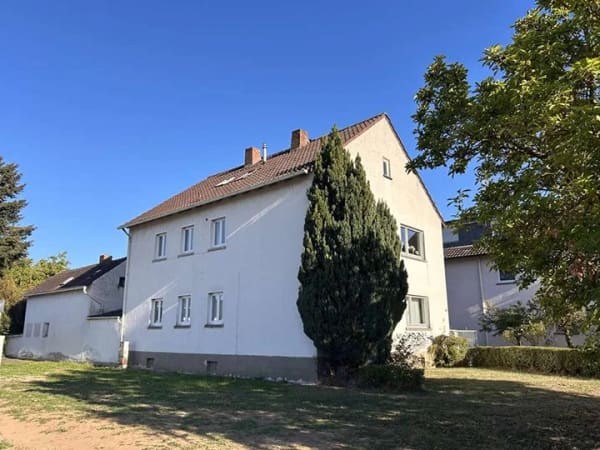 Immobilie in Erlenbach am Main - Großzügiges Zweifamilienhaus mit herrlichem Garten in zentraler Lage! - Bild 2