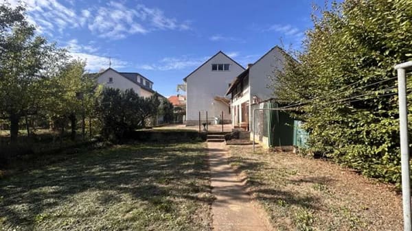 Immobilie in Erlenbach am Main - Großzügiges Zweifamilienhaus mit herrlichem Garten in zentraler Lage! - Bild 3