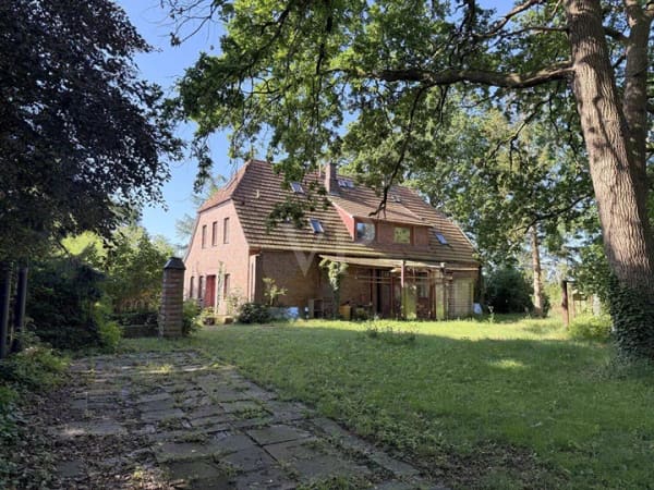 Immobilie in Wardenburg - Großzügiges Wohnhaus auf weitläufigem Grundstück in naturnaher Ortsrandlage von Wardenburg - Bild 0