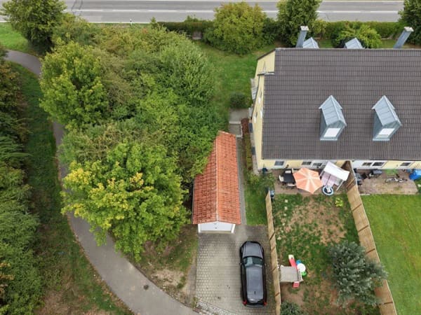 Immobilie in Eschenbach i.d.OPf. - Doppelhaushälfte in Eschenbach – solide Immobilie mit außergewöhnlich planbarer Vermietung - Bild 1
