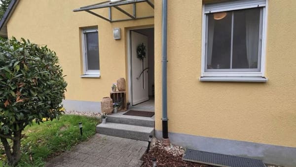 Immobilie in Eschenbach i.d.OPf. - Doppelhaushälfte in Eschenbach – solide Immobilie mit außergewöhnlich planbarer Vermietung - Bild 2