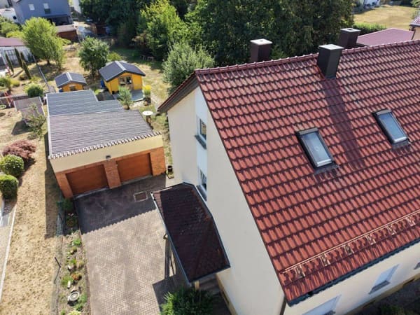 Immobilie in Grafenwöhr - Großzügiges Zweifamilienhaus mit 1.042 m² Grundstück und Doppelgarage - Bild 1
