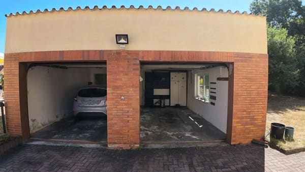 Immobilie in Grafenwöhr - Großzügiges Zweifamilienhaus mit 1.042 m² Grundstück und Doppelgarage - Bild 3