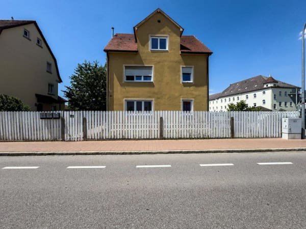 Immobilie in Weißenburg i. Bay. - Flexibel wohnen oder clever investieren - Dreifamilienhaus mit zwei sofort verfügbaren Wohnungen - Bild 1