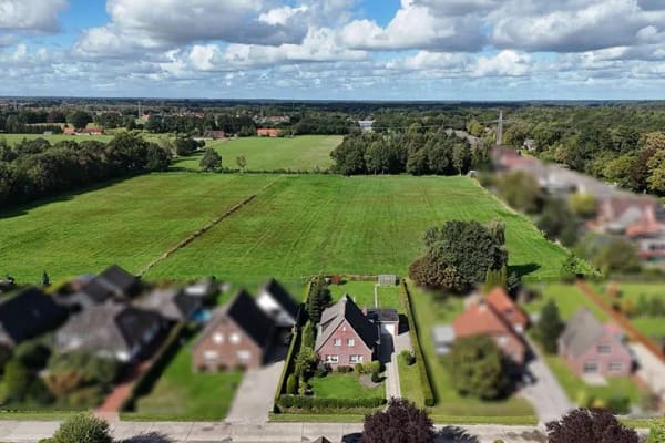Immobilie in Wiesmoor - Gepflegtes Einfamilienhaus mit viel Platz und großem Grundstück in Wiesmoor - Mullberg - Bild 0