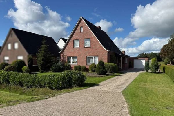 Immobilie in Wiesmoor - Gepflegtes Einfamilienhaus mit viel Platz und großem Grundstück in Wiesmoor - Mullberg - Bild 1