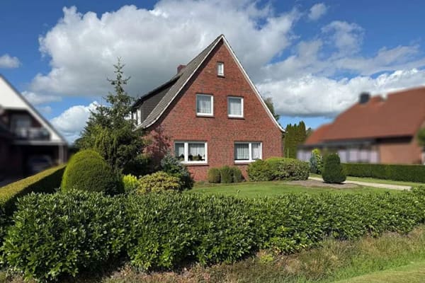 Immobilie in Wiesmoor - Gepflegtes Einfamilienhaus mit viel Platz und großem Grundstück in Wiesmoor - Mullberg - Bild 2