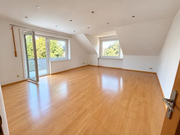 Immobilie in Abensberg - Schöne 3-Zimmer Wohnung mit Balkon und Garage in Abensberg - Bild 0